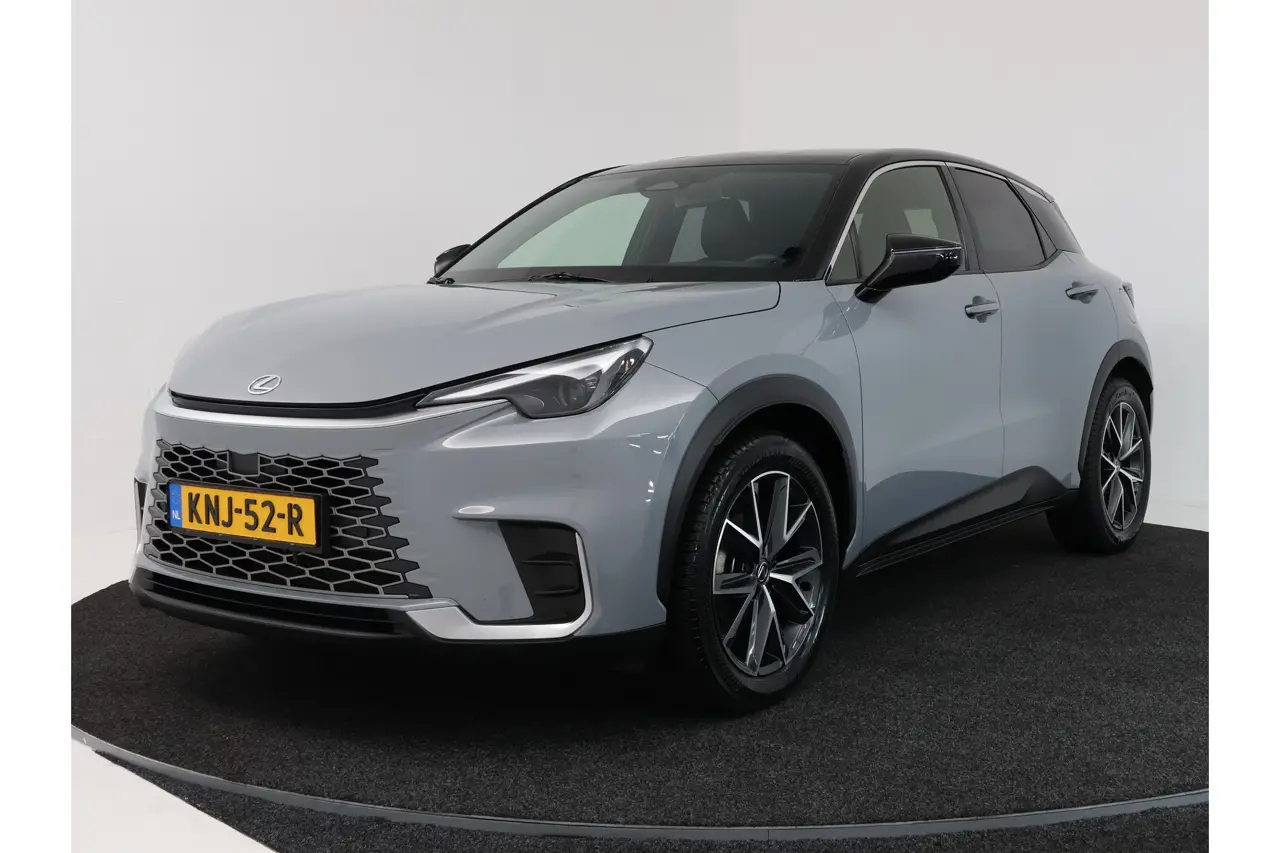 Lexus LBX Emotion 2Wd 2025, foto 1