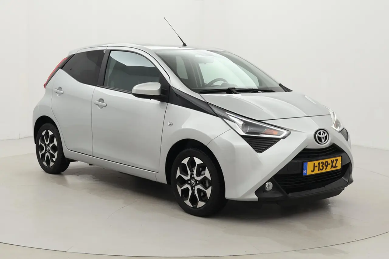 Toyota Aygo 1.0 VVT-i X-Joy 2020, foto 1