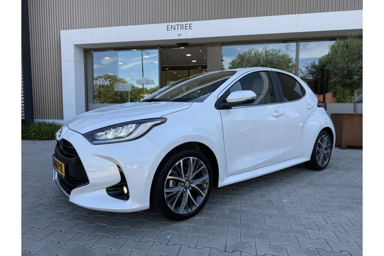 Toyota Yaris 1.5I Executive 2023, foto 1