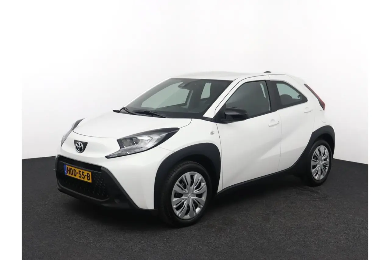 Toyota Aygo X 1.0 VVT-i Mt Play 2025, foto 1
