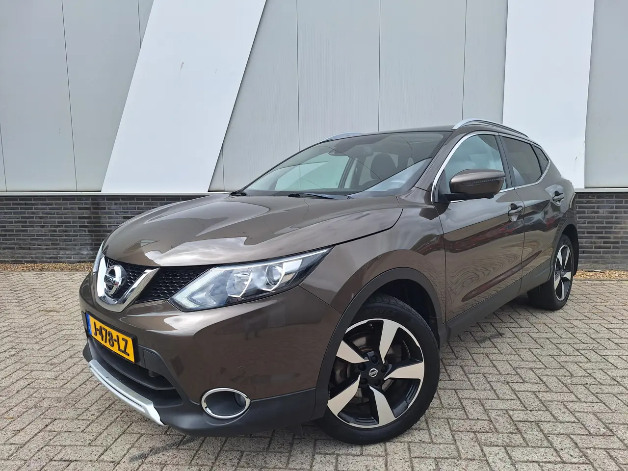 Nissan Qashqai 1.6 N-Connecta 164Pk Trekhaak 360Cam Pano Pdc V+A Stoelverw. 2016, foto 1