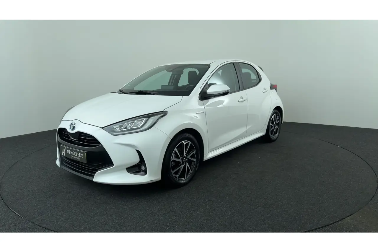 Toyota Yaris 1.5 Hybrid Dynamic 2021, foto 1