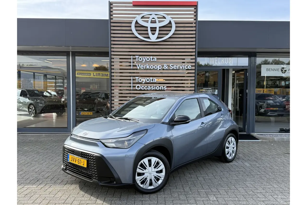 Toyota Aygo X Hybrid 115 Play 2026, foto 1