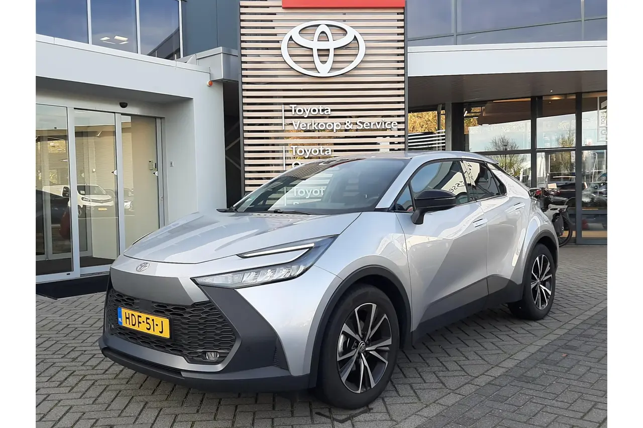 Toyota C-HR 1.8 Hybrid 140 Dynamic 2025, foto 1