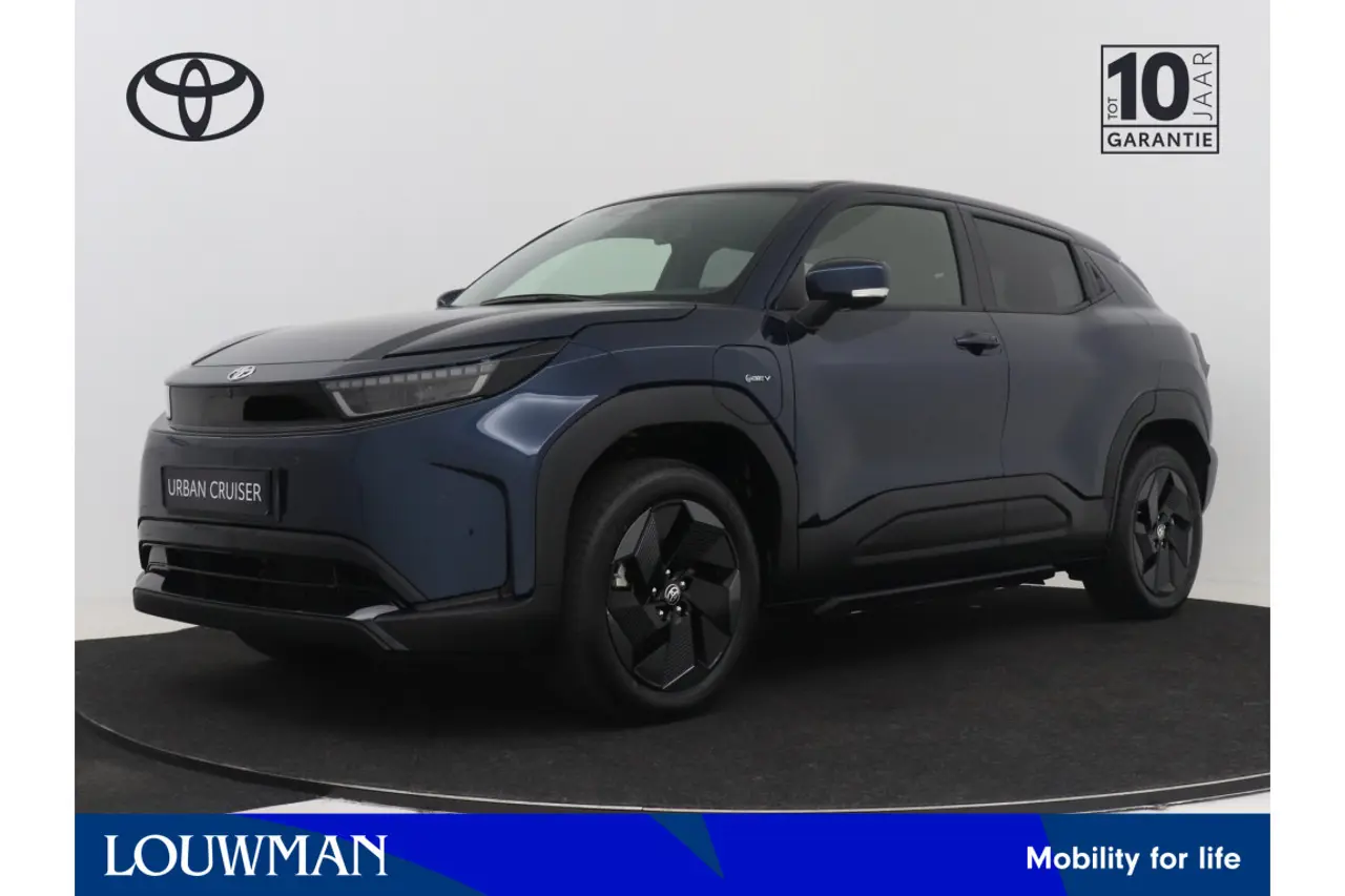 Toyota Urban Cruiser Dynamic 61 kWh 2026, foto 1