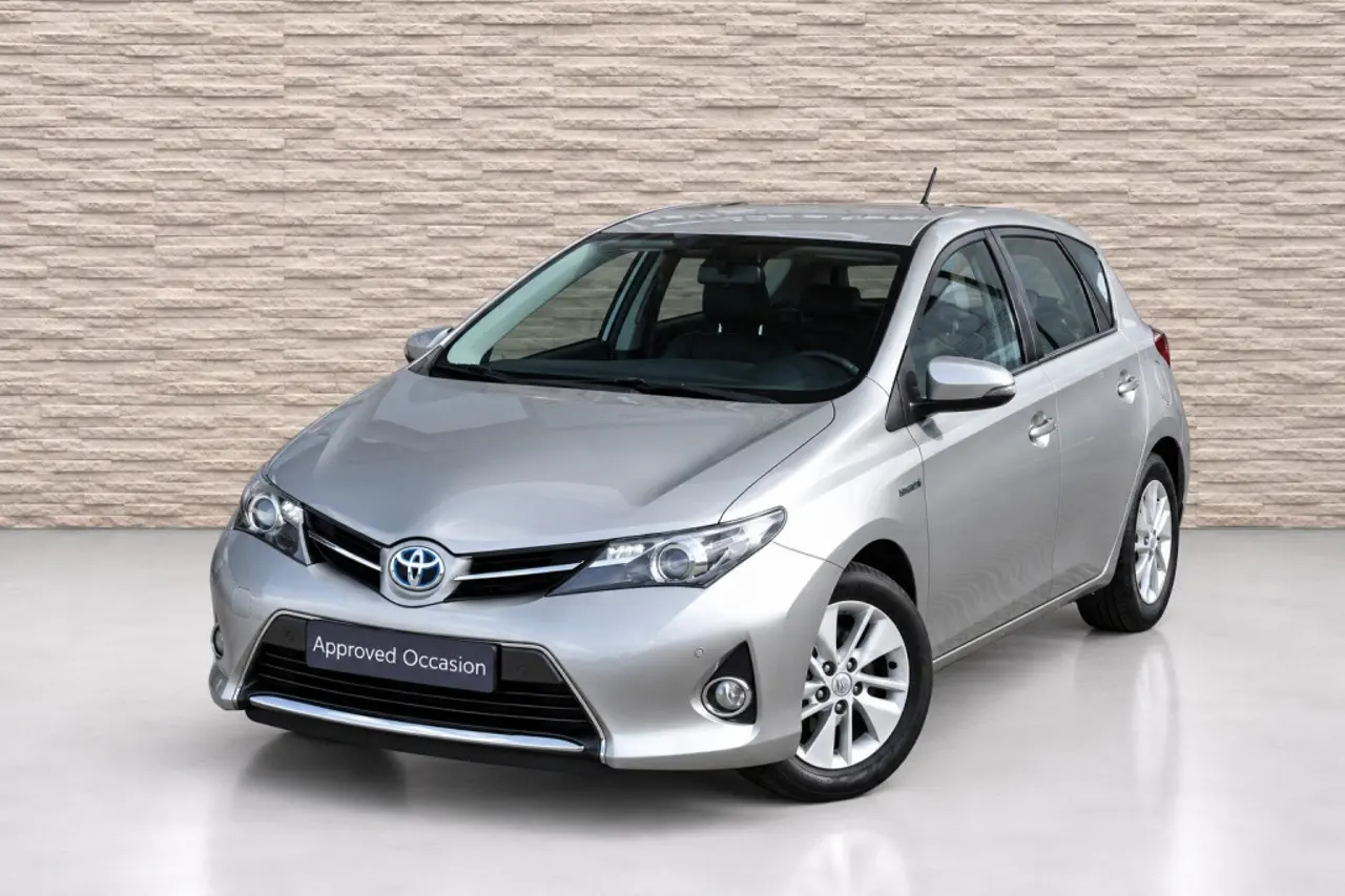 Toyota Auris Toyota Auris 1.8 Hybrid Aspiration Automaat 2013, foto 1