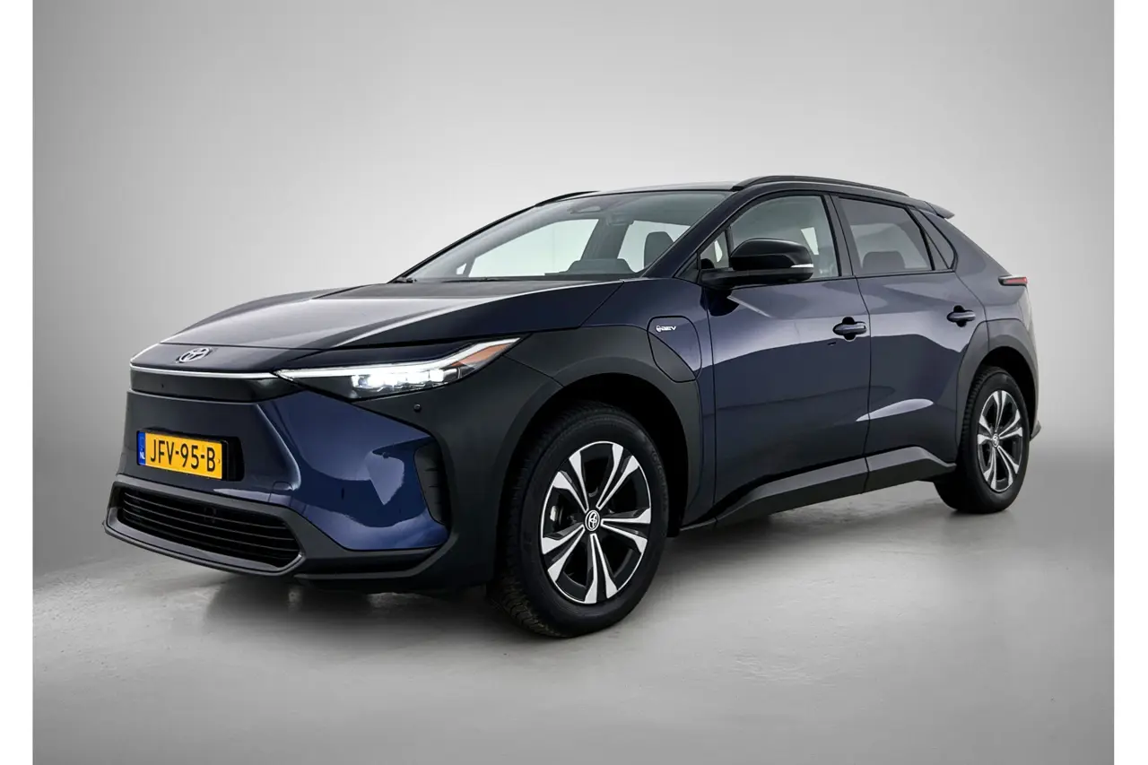 Toyota bZ4X Dynamic 71 kWh 2025, foto 1