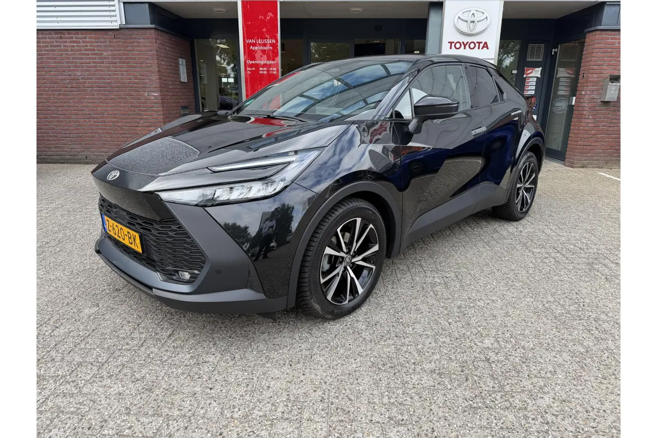 Toyota C-HR 1.8 Hybrid 140 Dynamic 2024, photo 1