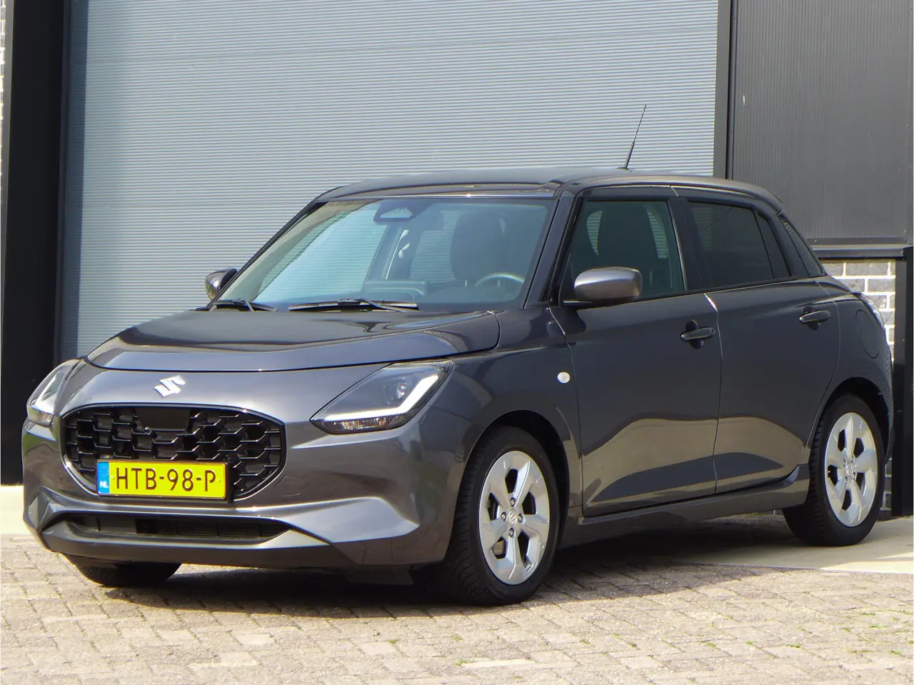 Suzuki Swift 1.2 Select Smart Hybrid CVT All Season 2025, photo 1