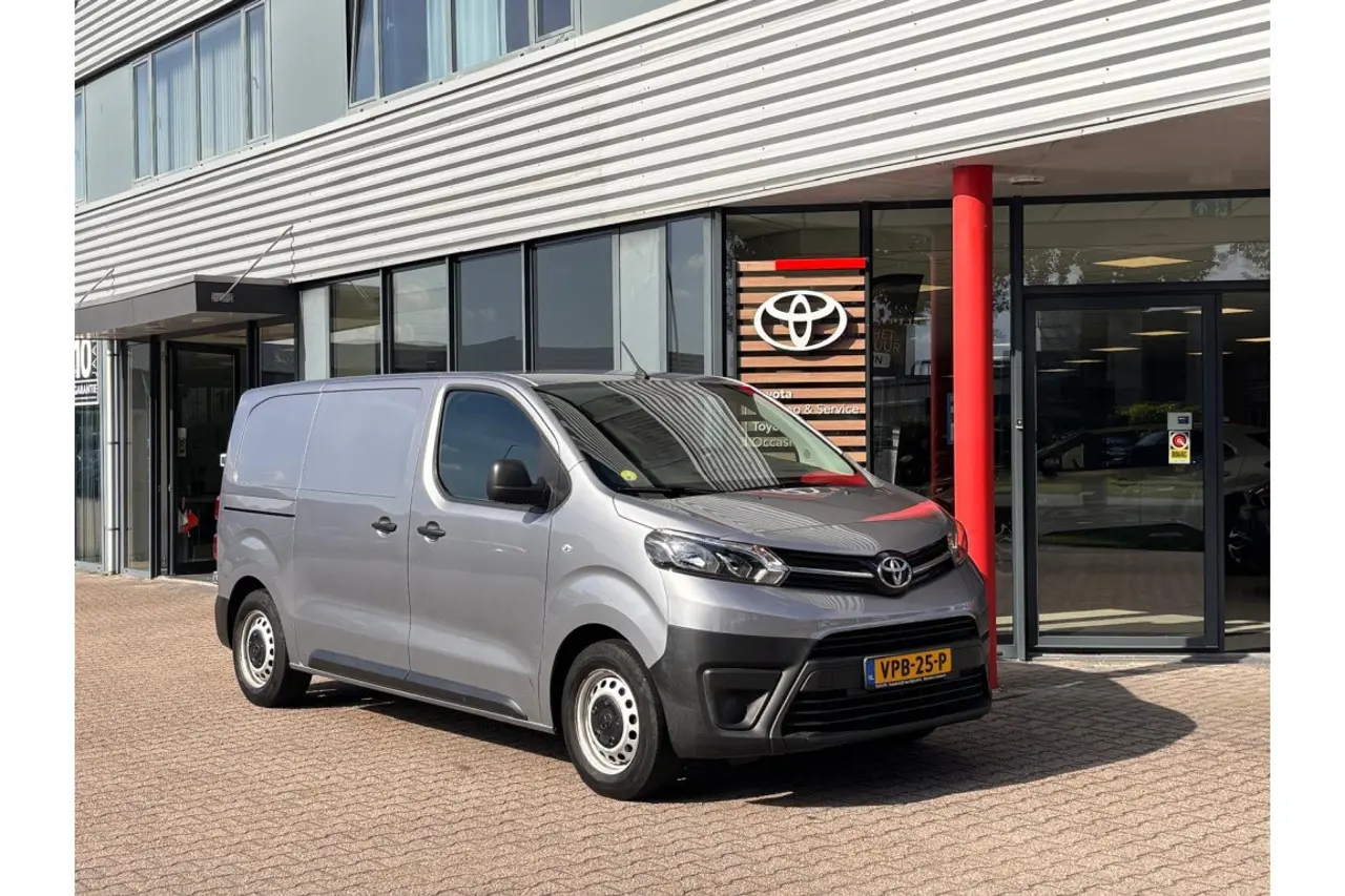 Toyota Proace Worker 1.5 D-4D Live 2022, foto 1