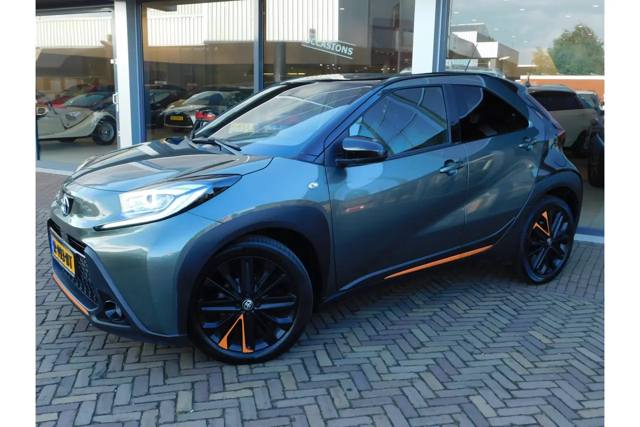 Toyota Aygo X 1.0 VVT-i S-CVT Limited 2022, foto 1