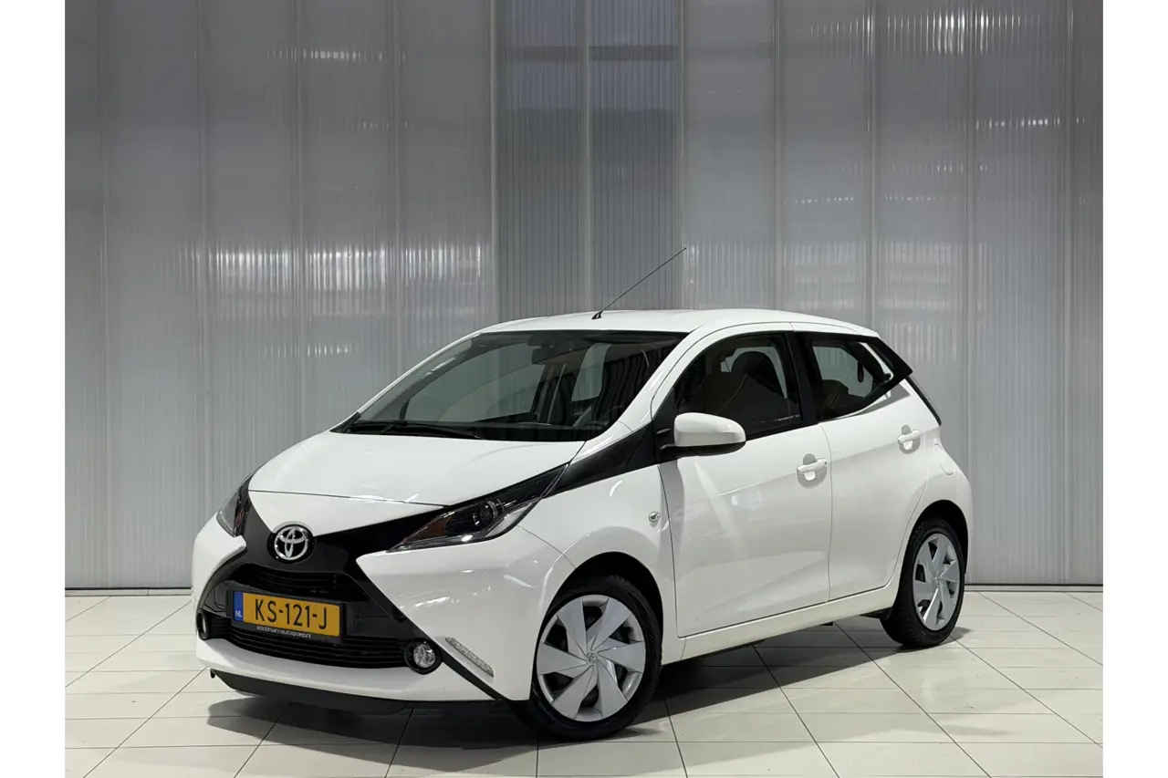 Toyota Aygo 1.0 VVT-i X-Play 2016, foto 1