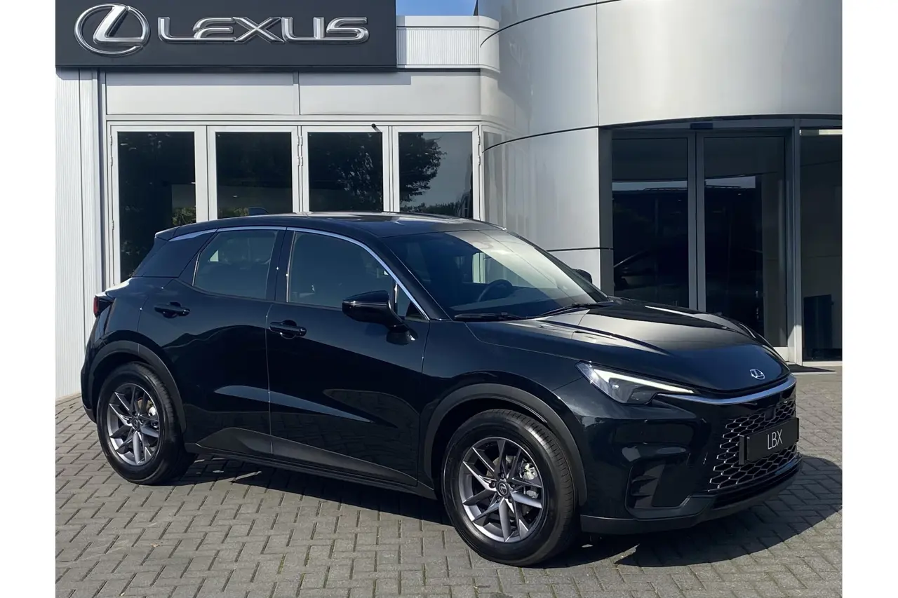 Lexus LBX 1.5 2Wd 2026, foto 1