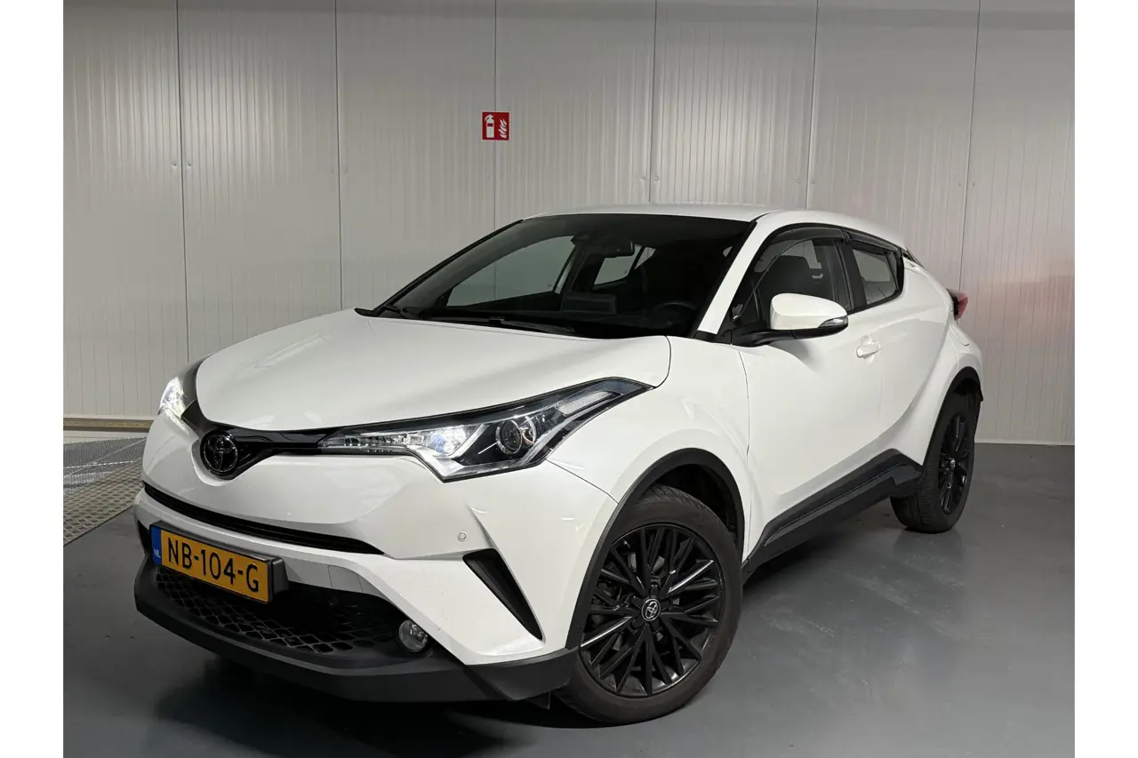 Toyota C-HR 1.2 Dynamic 2017, foto 1