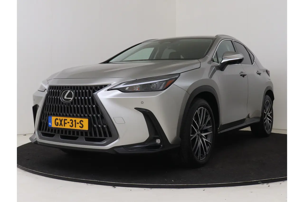 Lexus NX 450H+ AWD Executive Line 2024, foto 1