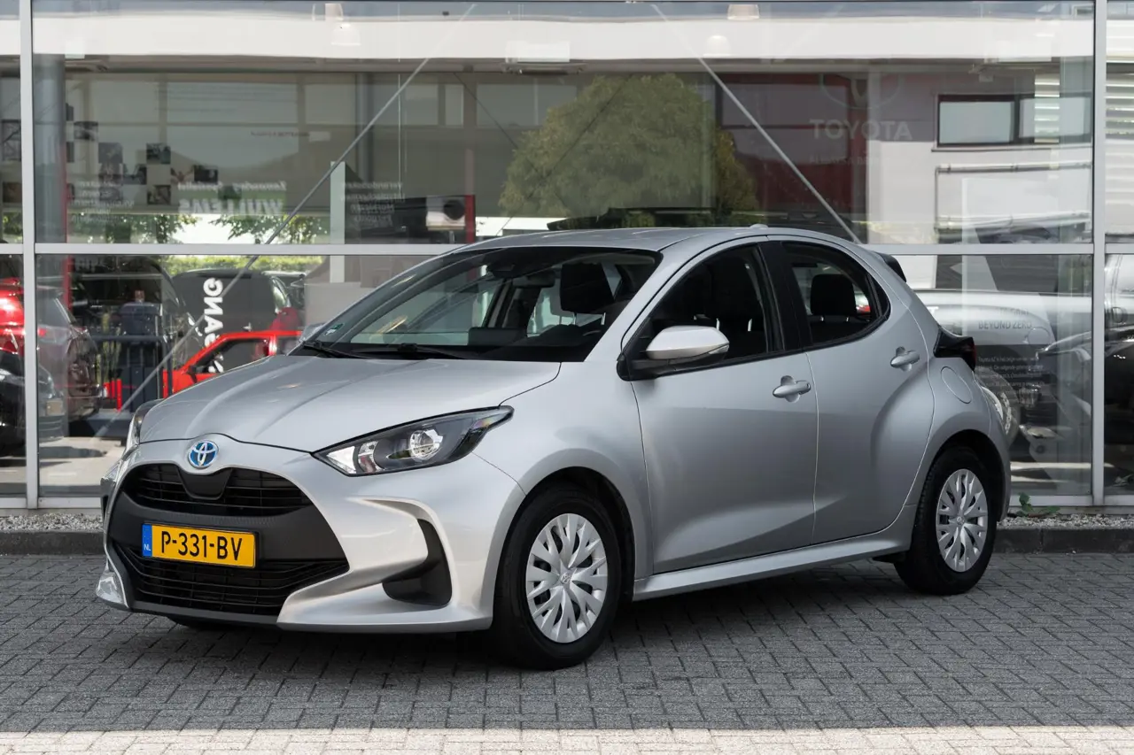 Toyota Yaris 1.5 Hybrid Active 2022, foto 1
