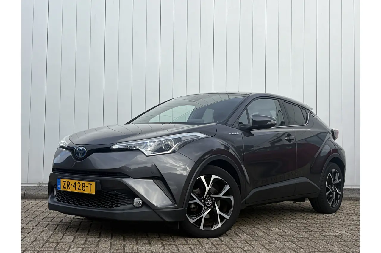 Toyota C-HR 1.8 Hybrid Style Jbl Nl Auto Dealer Onderhouden Dodehoek Parkeer Sensoren Stoelverwarming 2019, foto 1