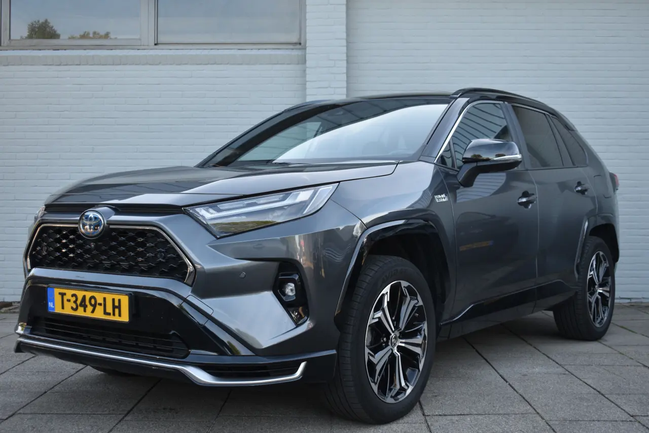 Toyota RAV4 2.5 Plug-In Hybrid AWD Bi-Tone Plus Automaat 306Pk 2023, photo 1
