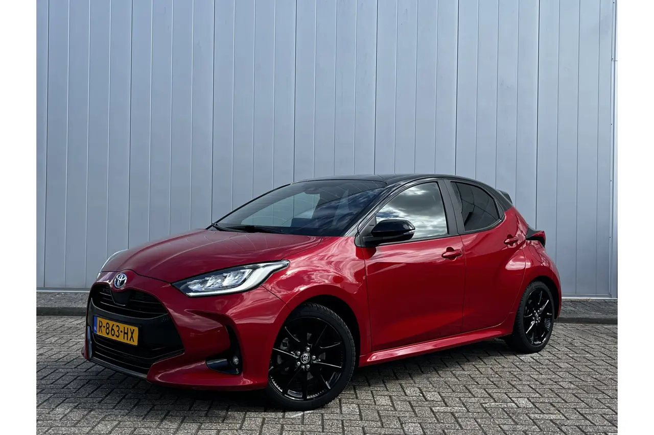 Toyota Yaris 1.5 Hybrid Tokyo Spirit Bi-Tone Stoelverwarming Trekhaak 2022, photo 1