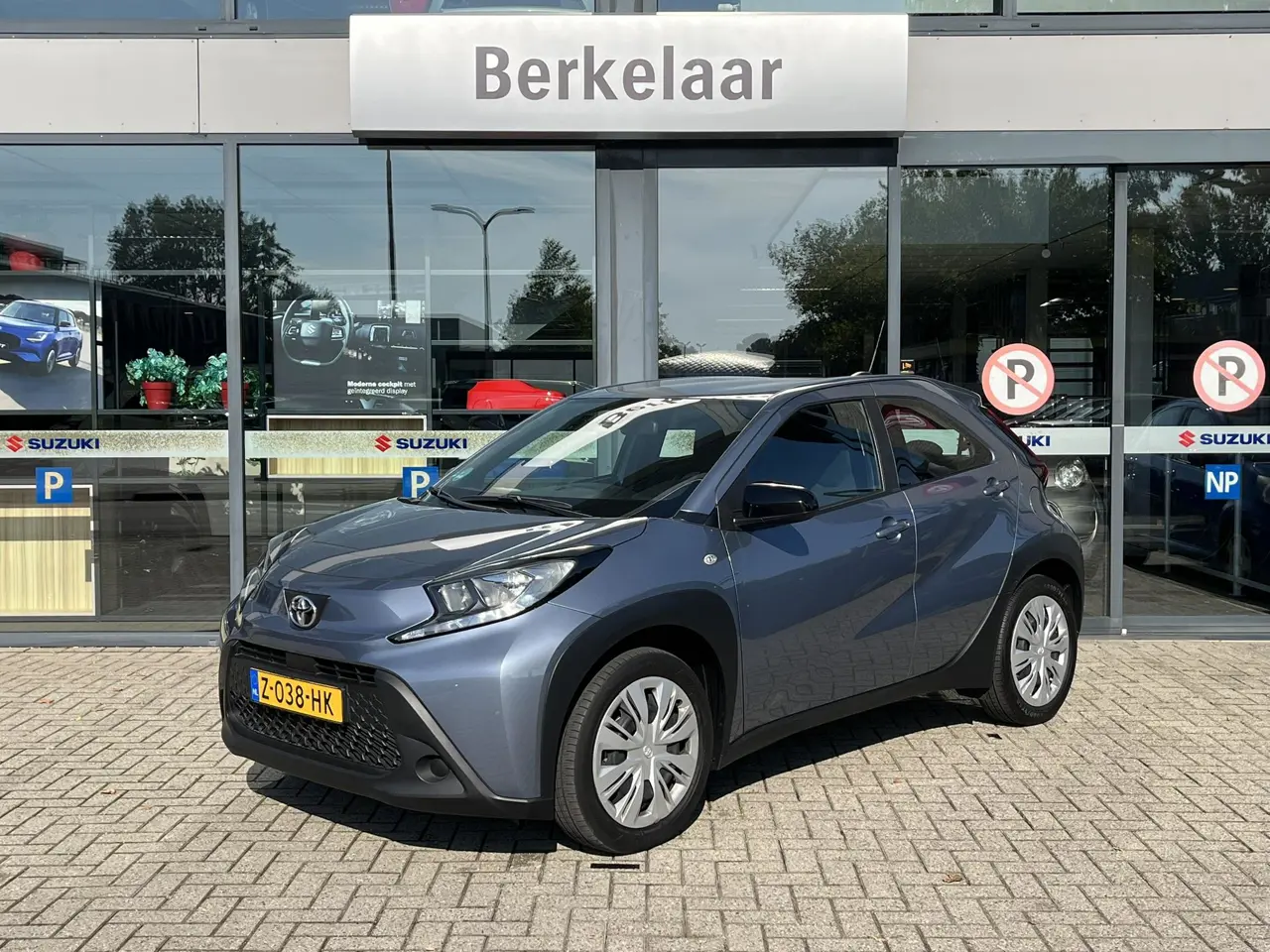 Toyota Aygo X 1.0 VVT-i S-CVT Play 2024, foto 1