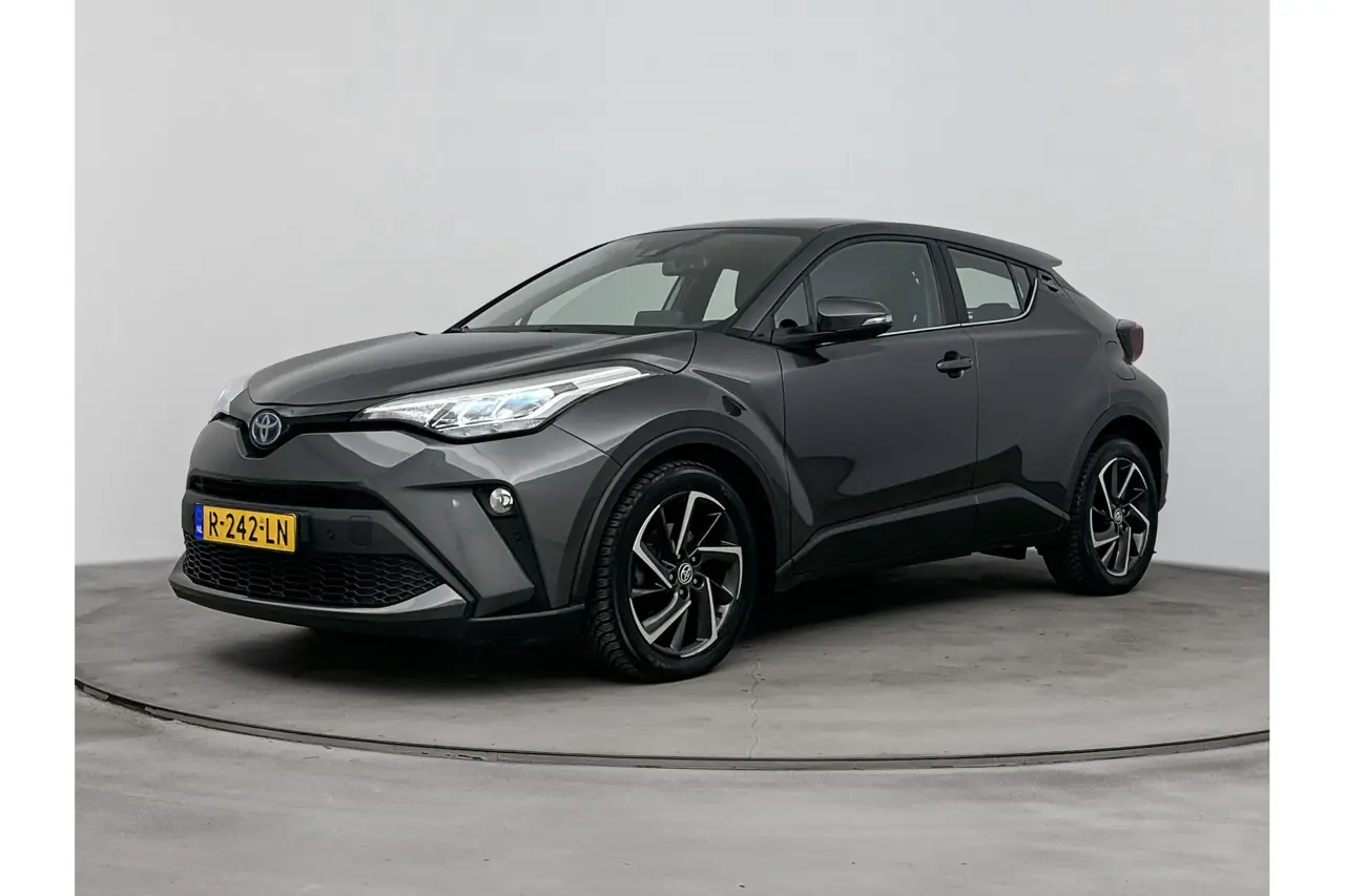 Toyota C-HR 1.8 Hybrid Dynamic Navi 2022, foto 1