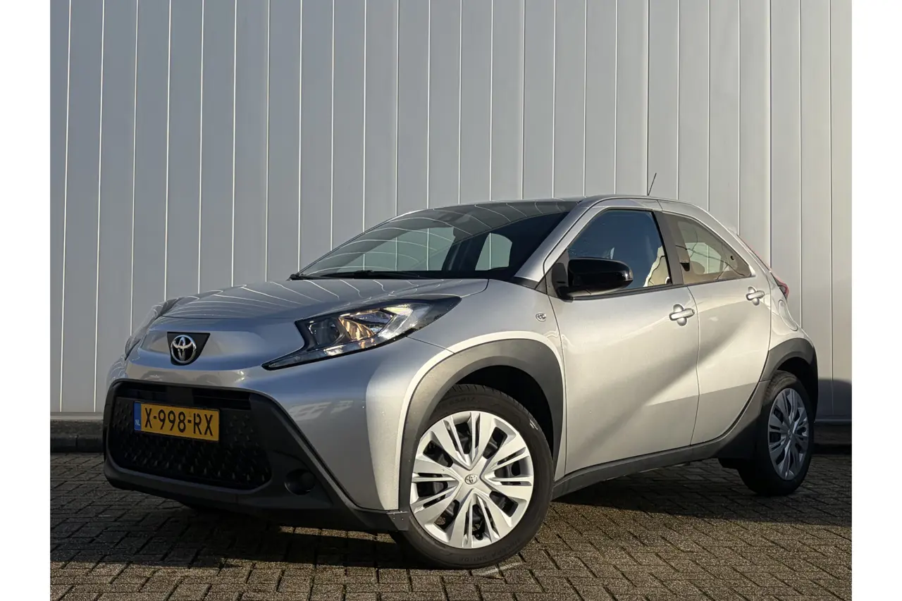 Toyota Aygo X 1.0 VVT-i Mt Play Nl Auto Dealer Onderhouden Carplay Adpt Cruise 2024, foto 1