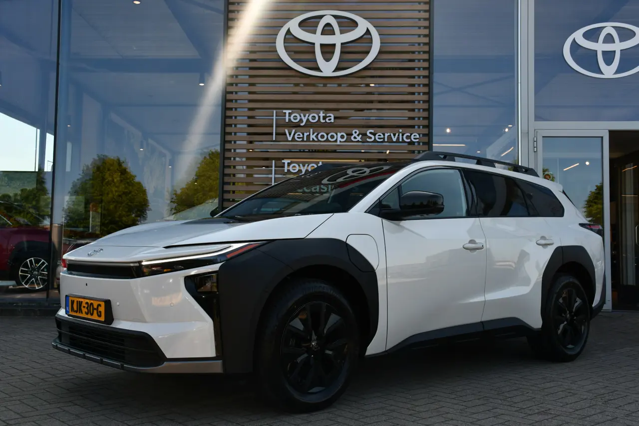 Toyota bZ4X Executive AWD 75 kWh 380Pk 2026, foto 1