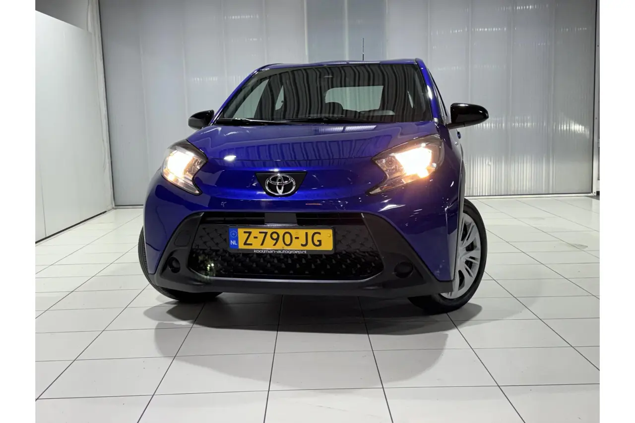 Toyota Aygo X 1.0 VVT-i S-CVT Play 2024, photo 1