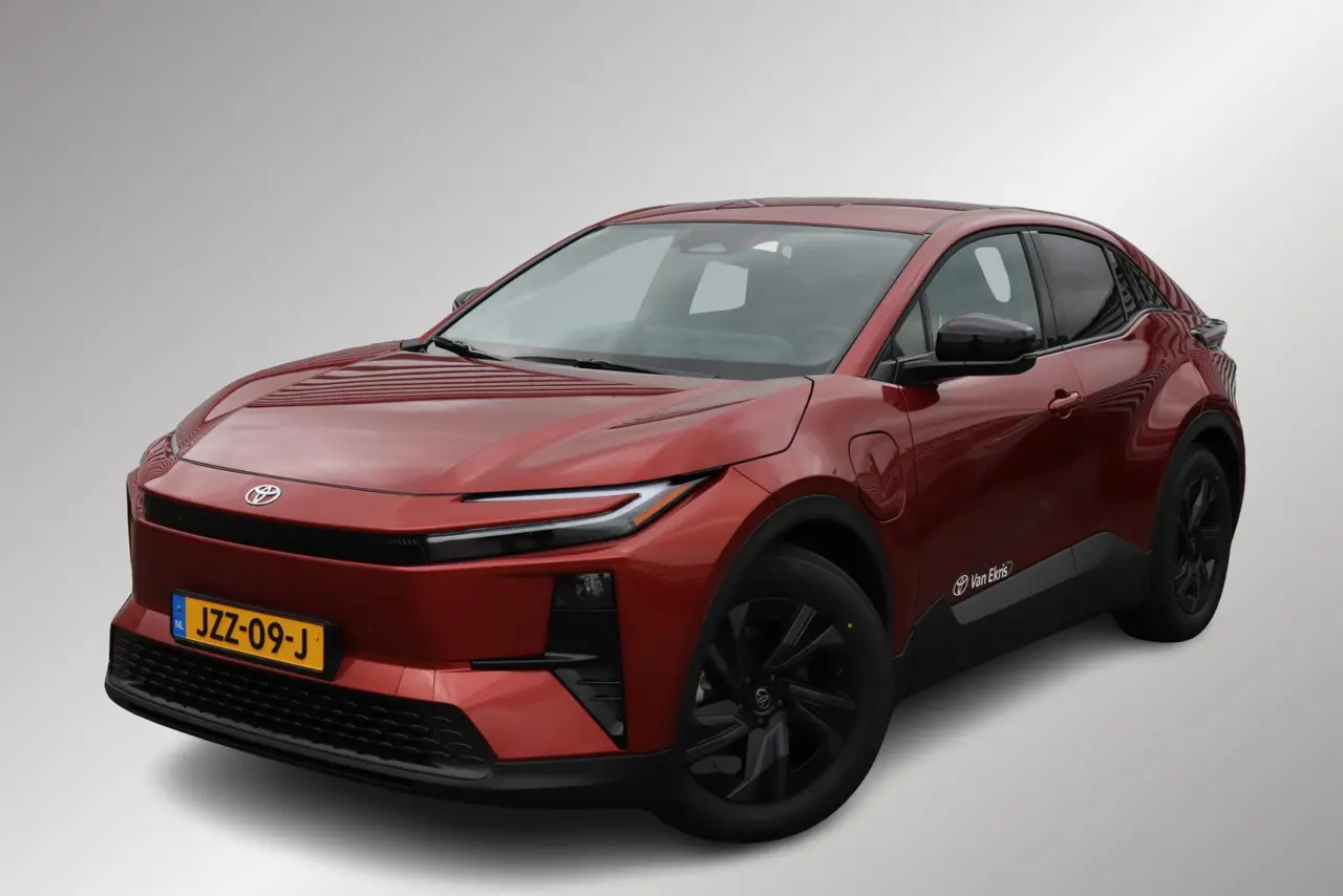 Toyota C-HR First Edition 77 kWh, 2026, foto 1