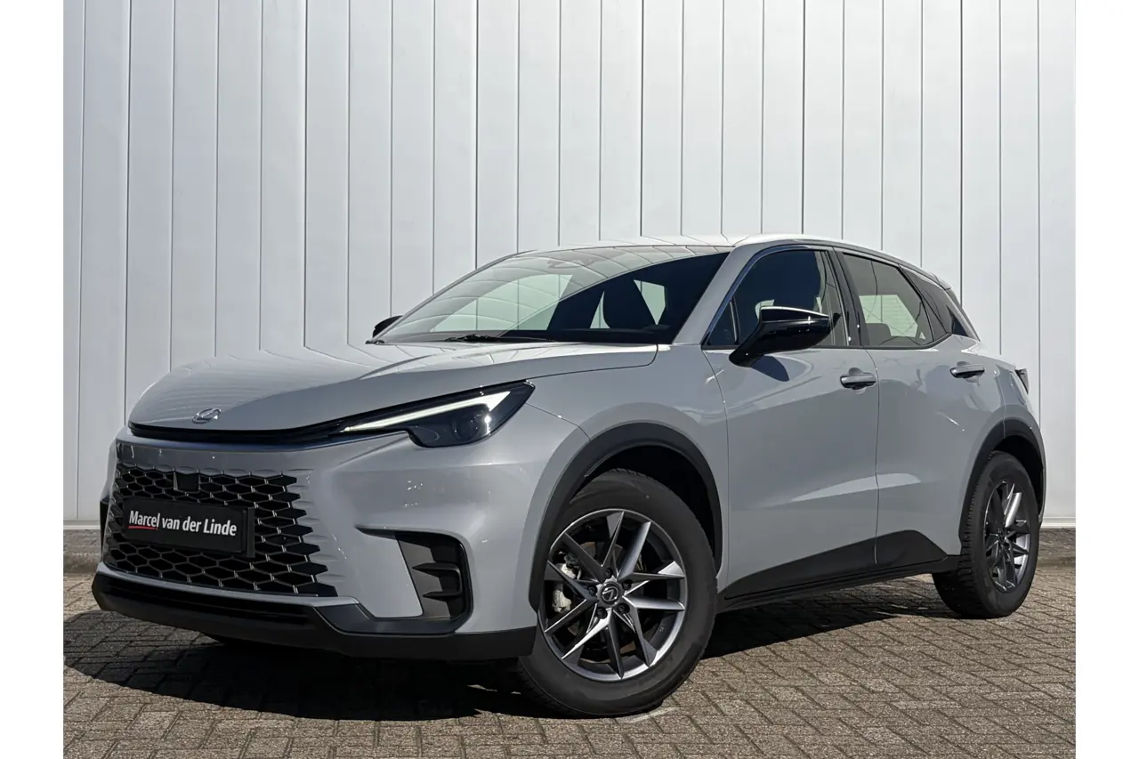 Lexus LBX Business Line 2Wd Parkeer En Dodehoek Sensoren Stoel Stuur Verwarming 2025, foto 1