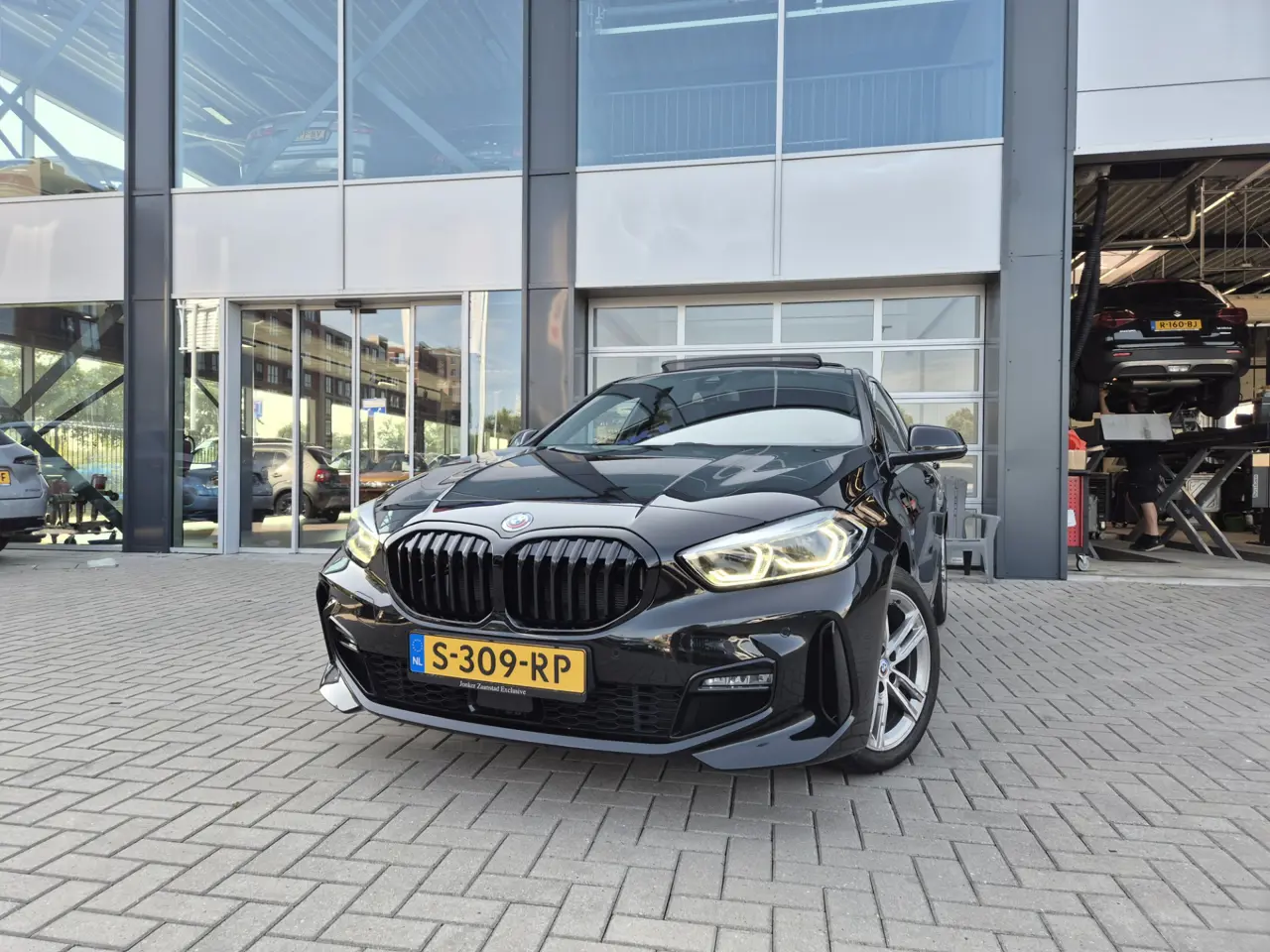 BMW 1-serie 118I Introduction Edition M-Sport Leder 2023, foto 1