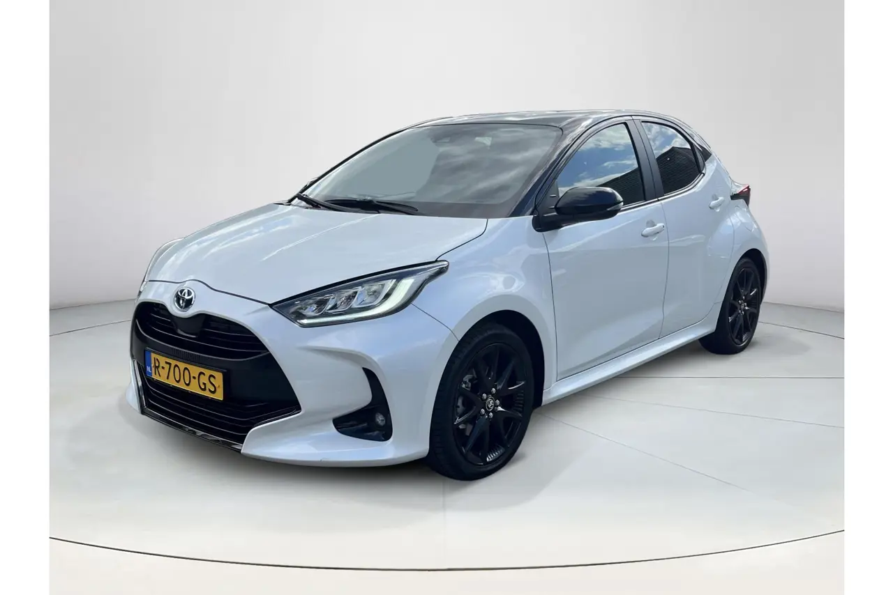 Toyota Yaris 1.5 Hybrid Executive 2022, foto 1