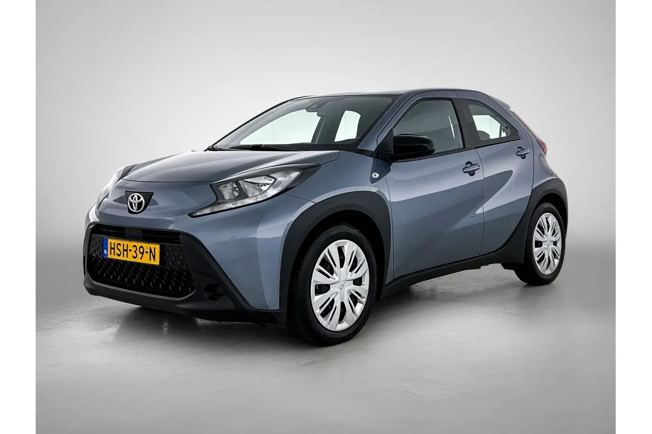 Toyota Aygo X 1.0 VVT-i S-CVT Play 2025, foto 1