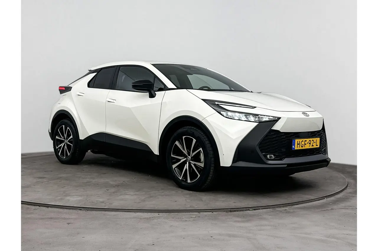 Toyota C-HR 2.0 Plug-In Hybrid 220 Dynamic 2025, foto 1