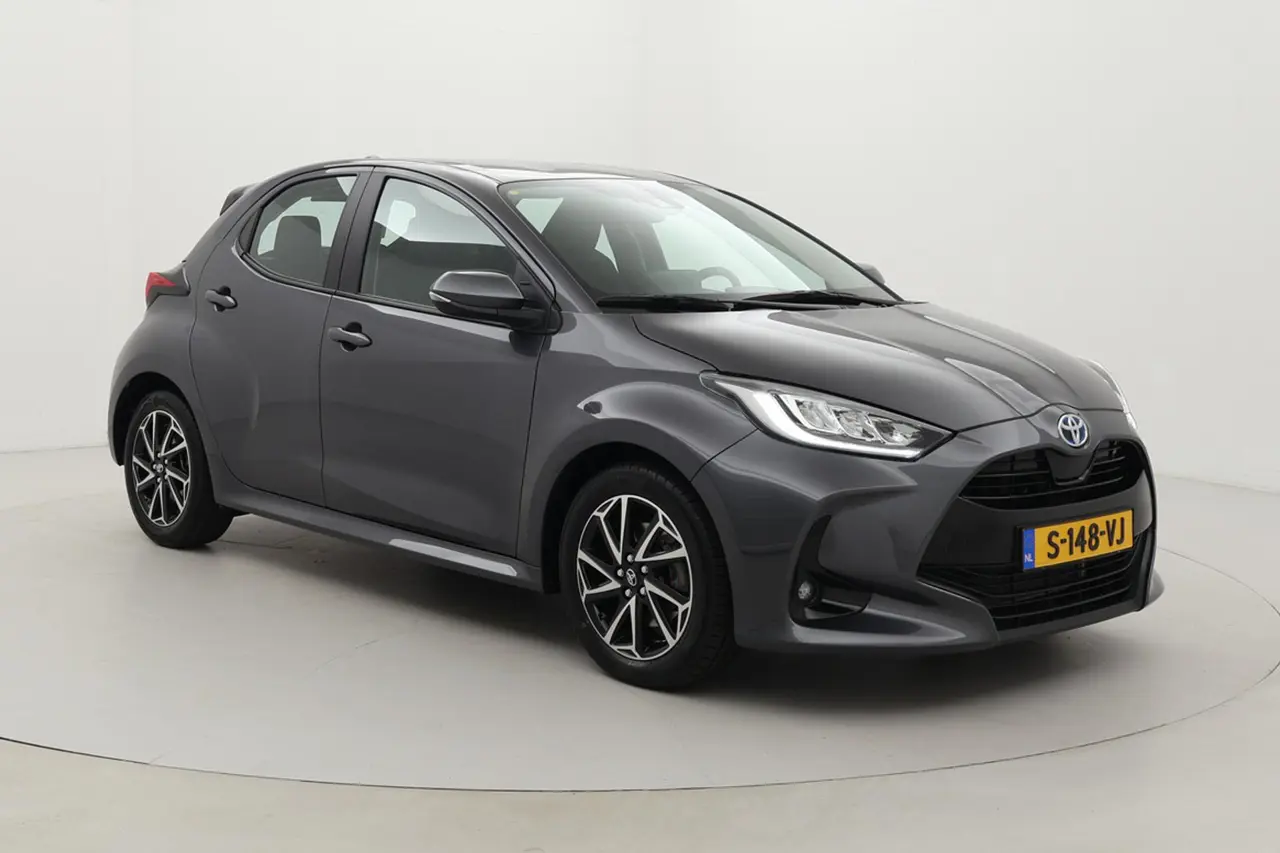 Toyota Yaris 1.5 Hybrid Dynamic 2023, foto 1