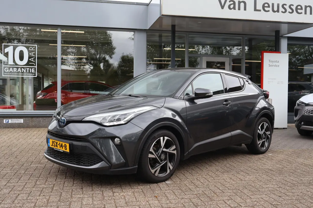 Toyota C-HR 1.8 Hybrid Dynamic 2023, foto 1