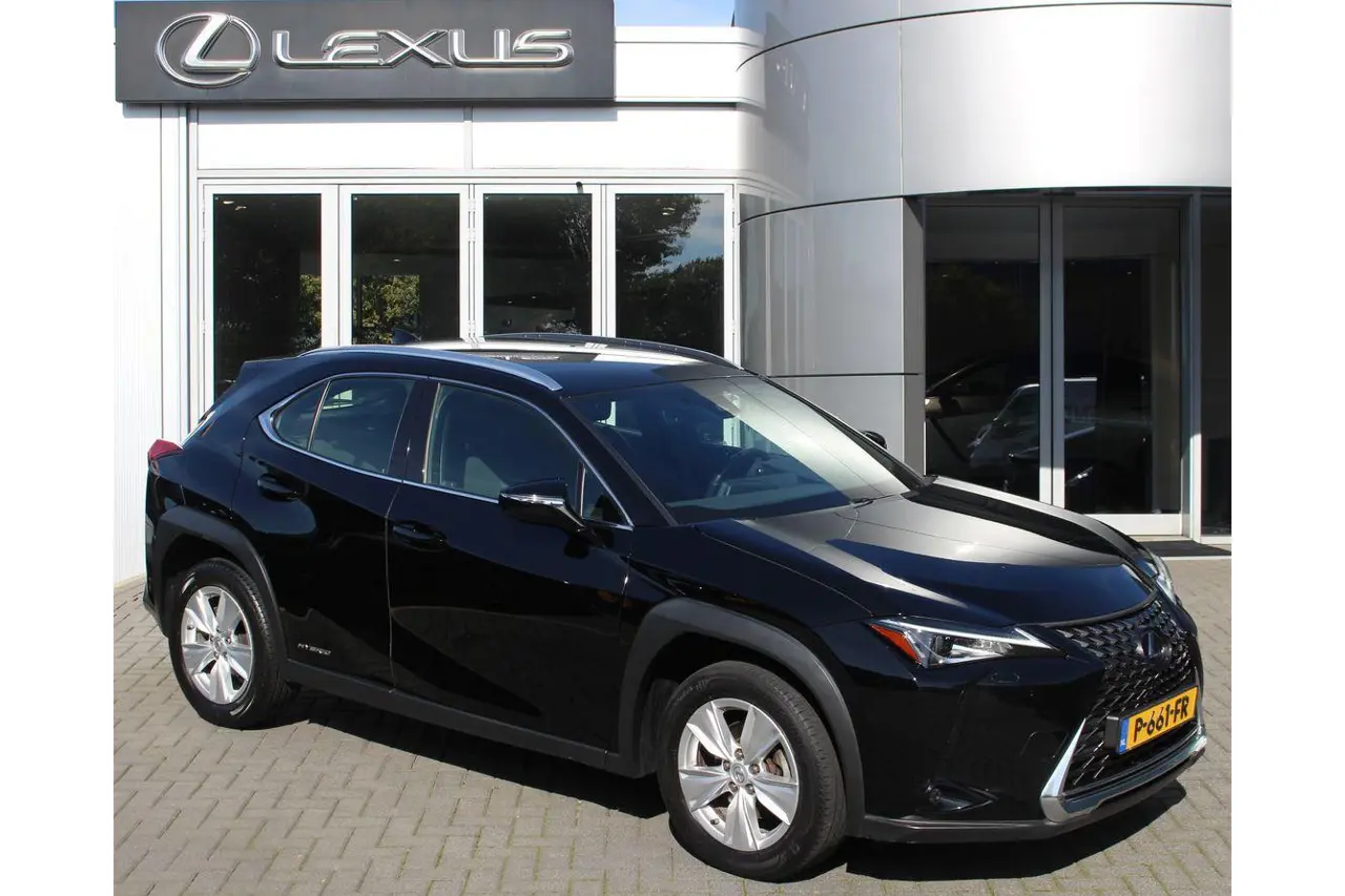 Lexus UX 250H 2022, foto 1