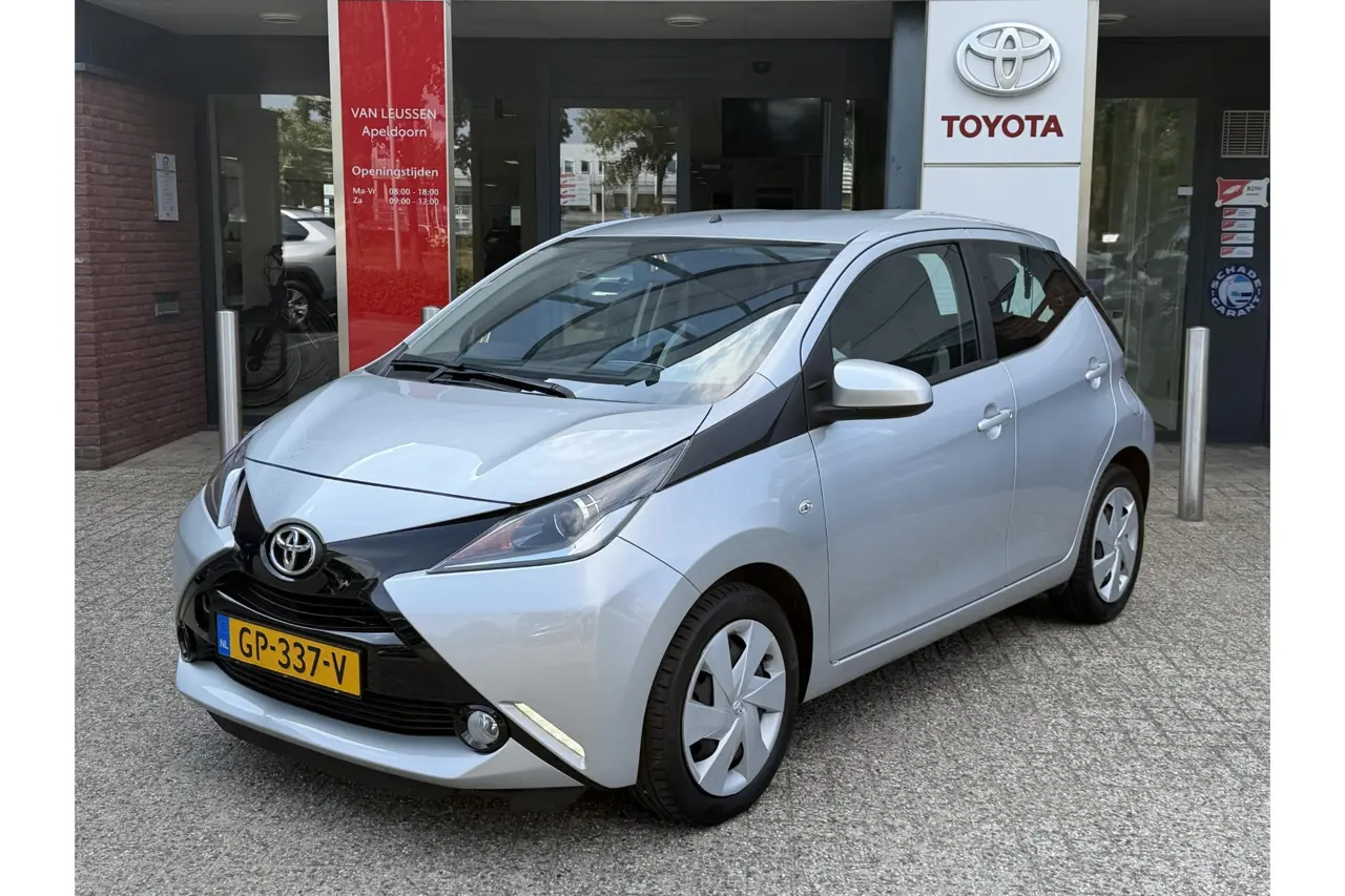 Toyota Aygo 1.0 VVT-i X-Play 2015, foto 1