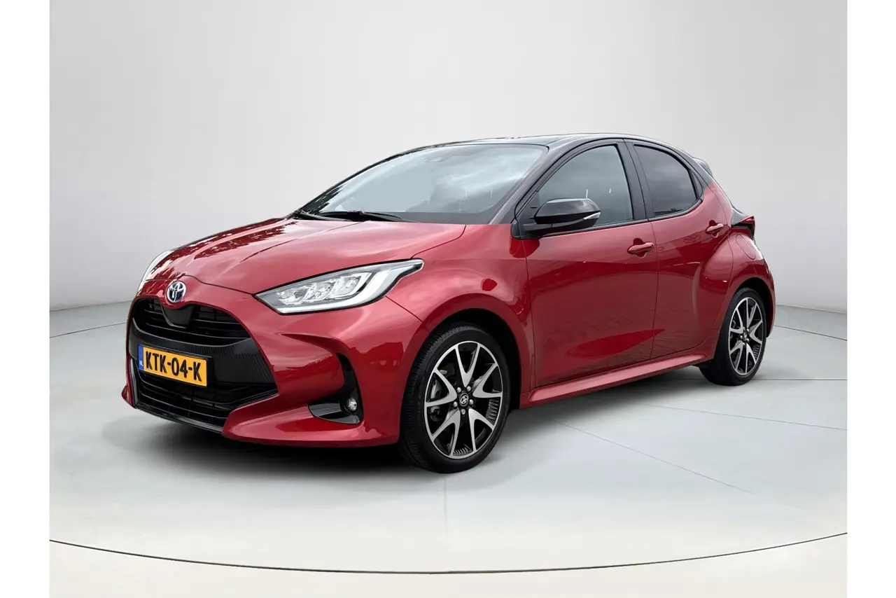Toyota Yaris 1.5 Hybrid Executive 2022, foto 1