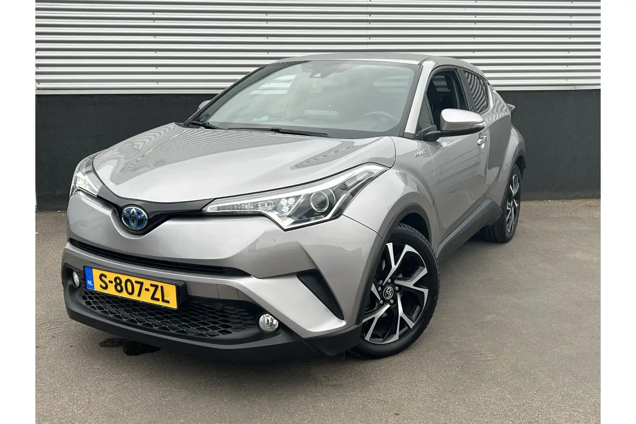 Toyota C-HR 1.8 Hybrid Business Intro 2019, foto 1