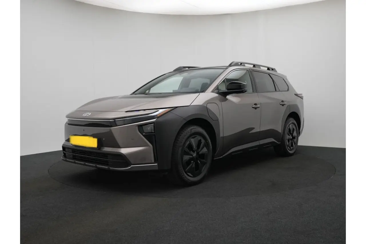 Toyota bZ4X Executive AWD 75 kWh 2026, foto 1