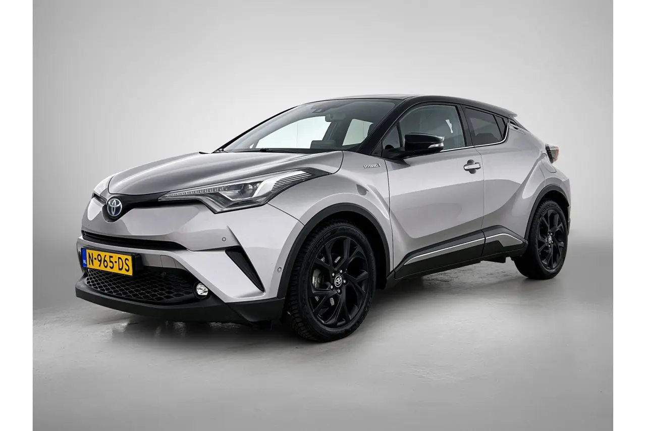 Toyota C-HR 1.8 Hybrid Bi-Tone Plus 2017, foto 1