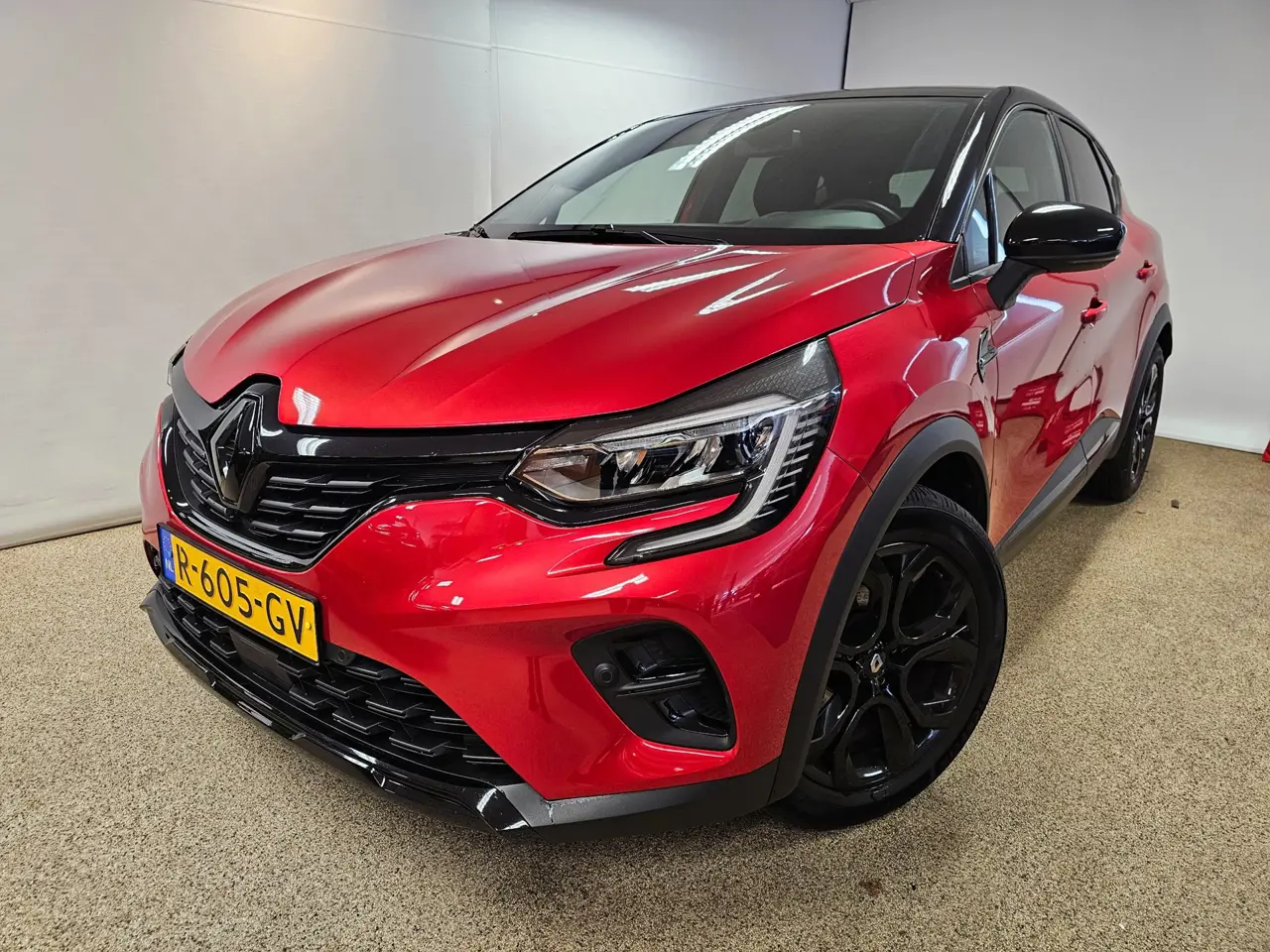 Renault Captur 1.3 Tce 140 Rive Gauche 2022, foto 1