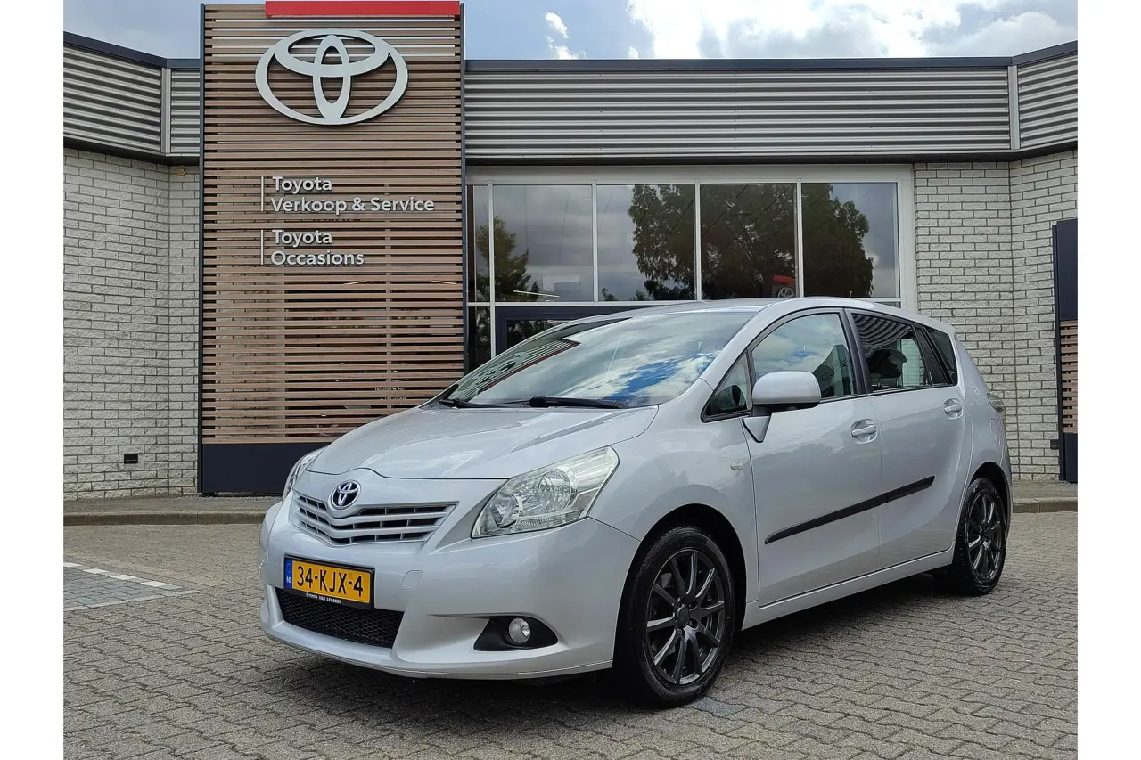 Toyota Verso 1.8 VVT-i Aspiration 2010, foto 1