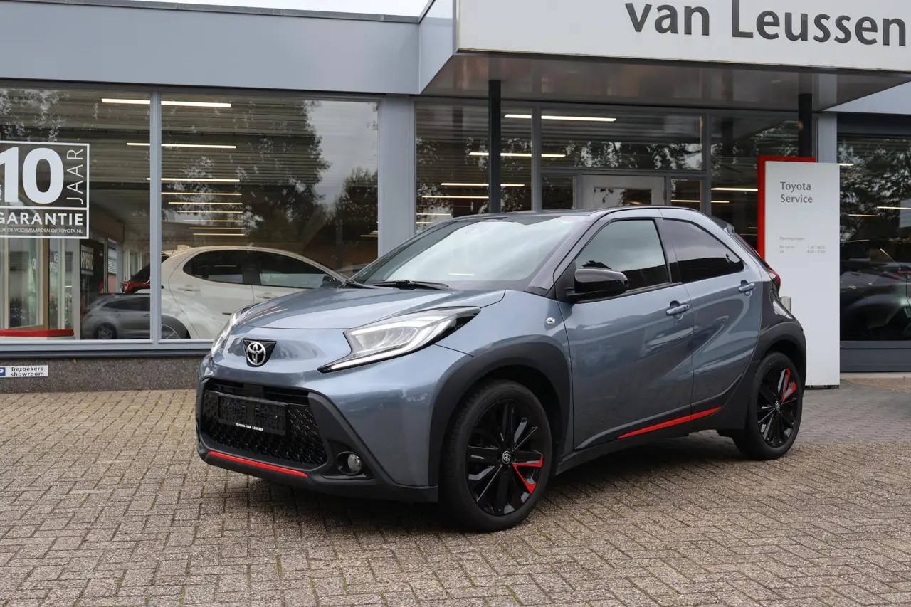 Toyota Aygo X 1.0 VVT-i S-CVT Undercover 2023, foto 1