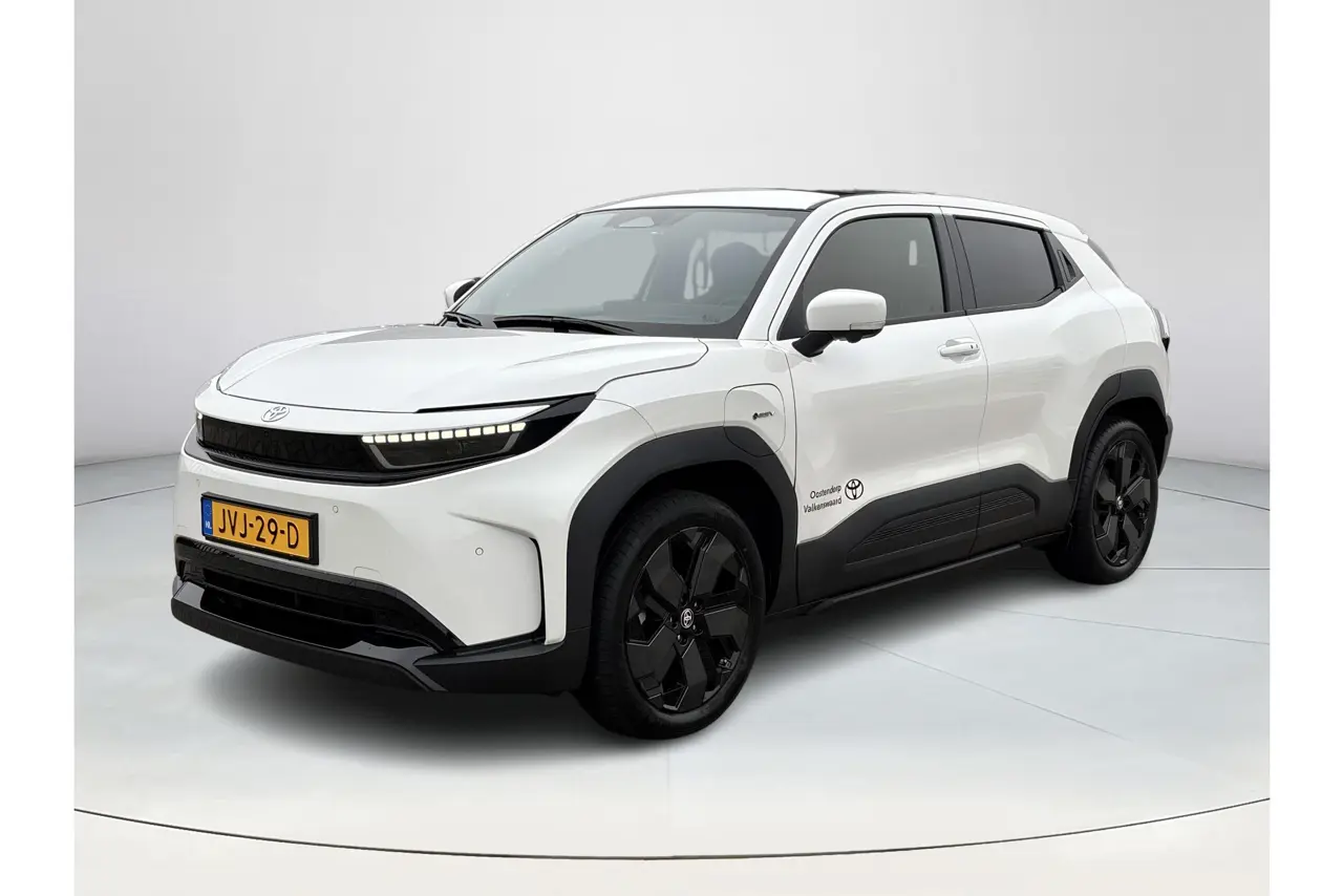 Toyota Urban Cruiser Executive 61 kWh 2026, foto 1