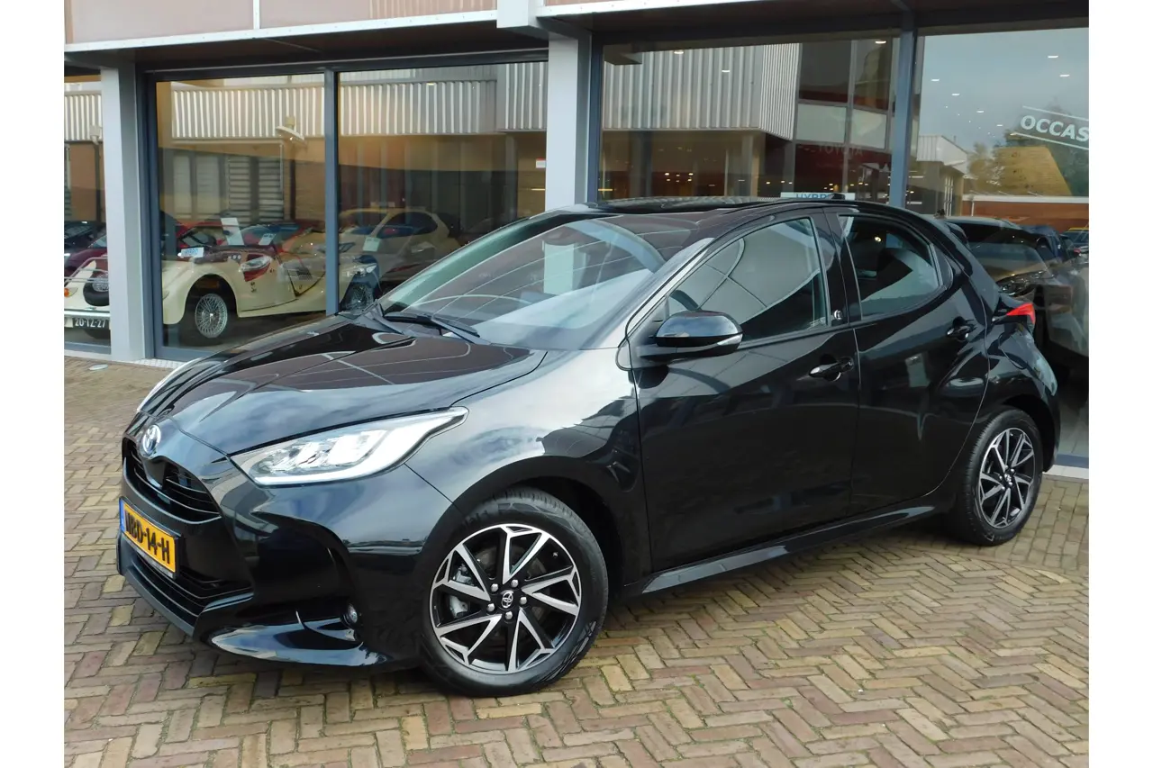 Toyota Yaris 1.5 Hybrid 115 Dynamic 2023, photo 1