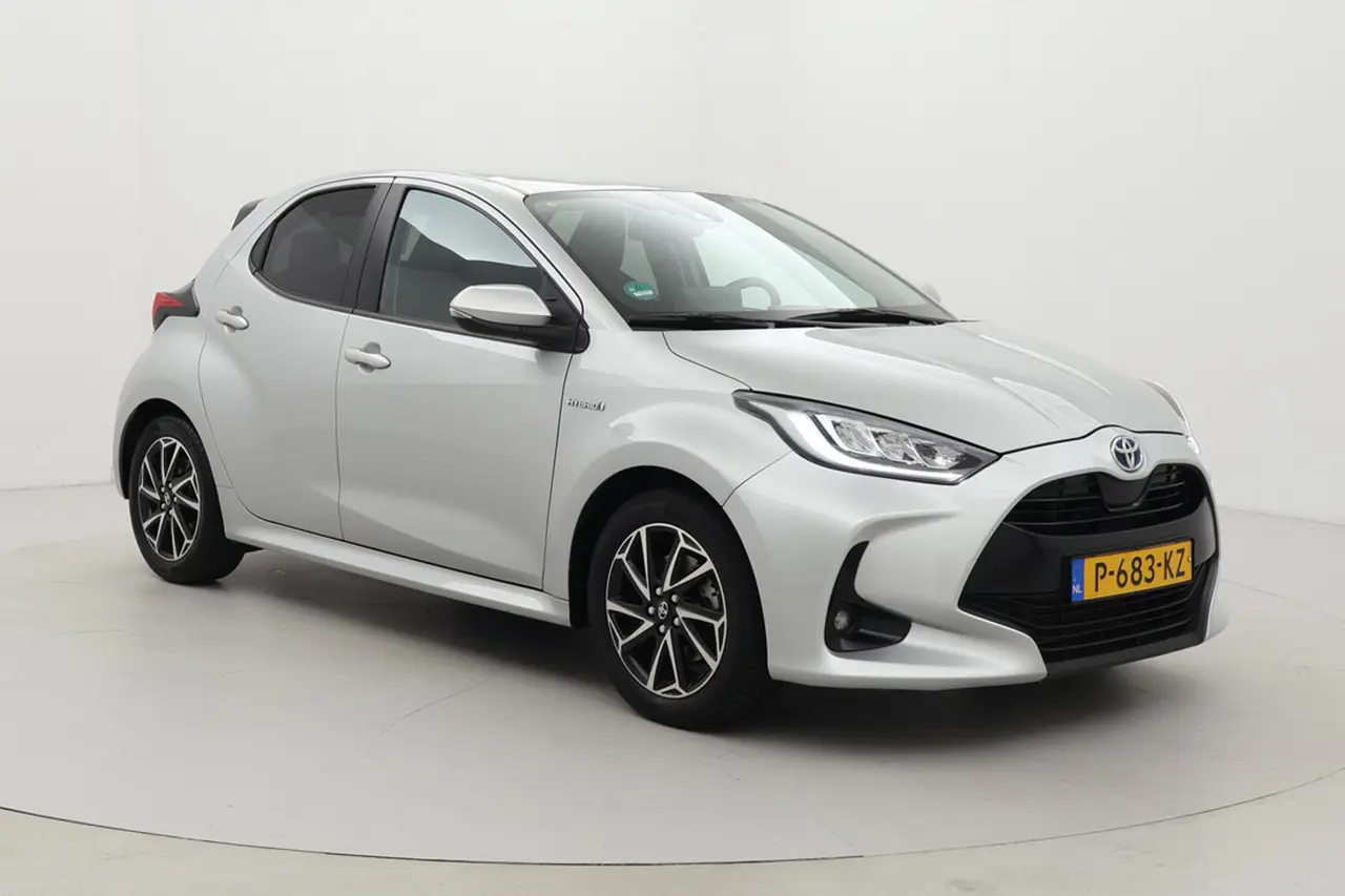 Toyota Yaris 1.5 Hybrid Dynamic 2021, foto 1