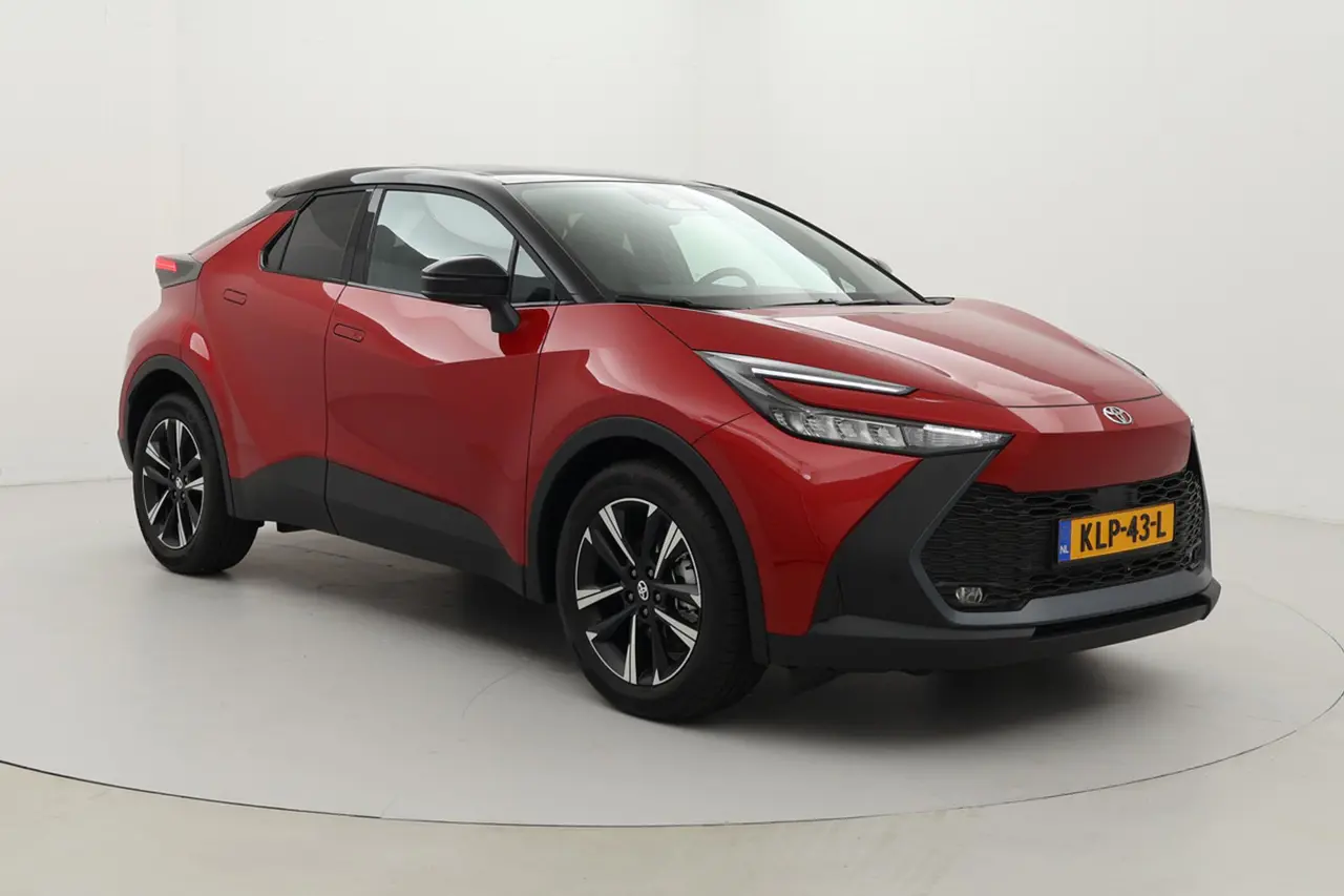 Toyota C-HR 1.8 Hybrid 140 Dynamic 2026, foto 1