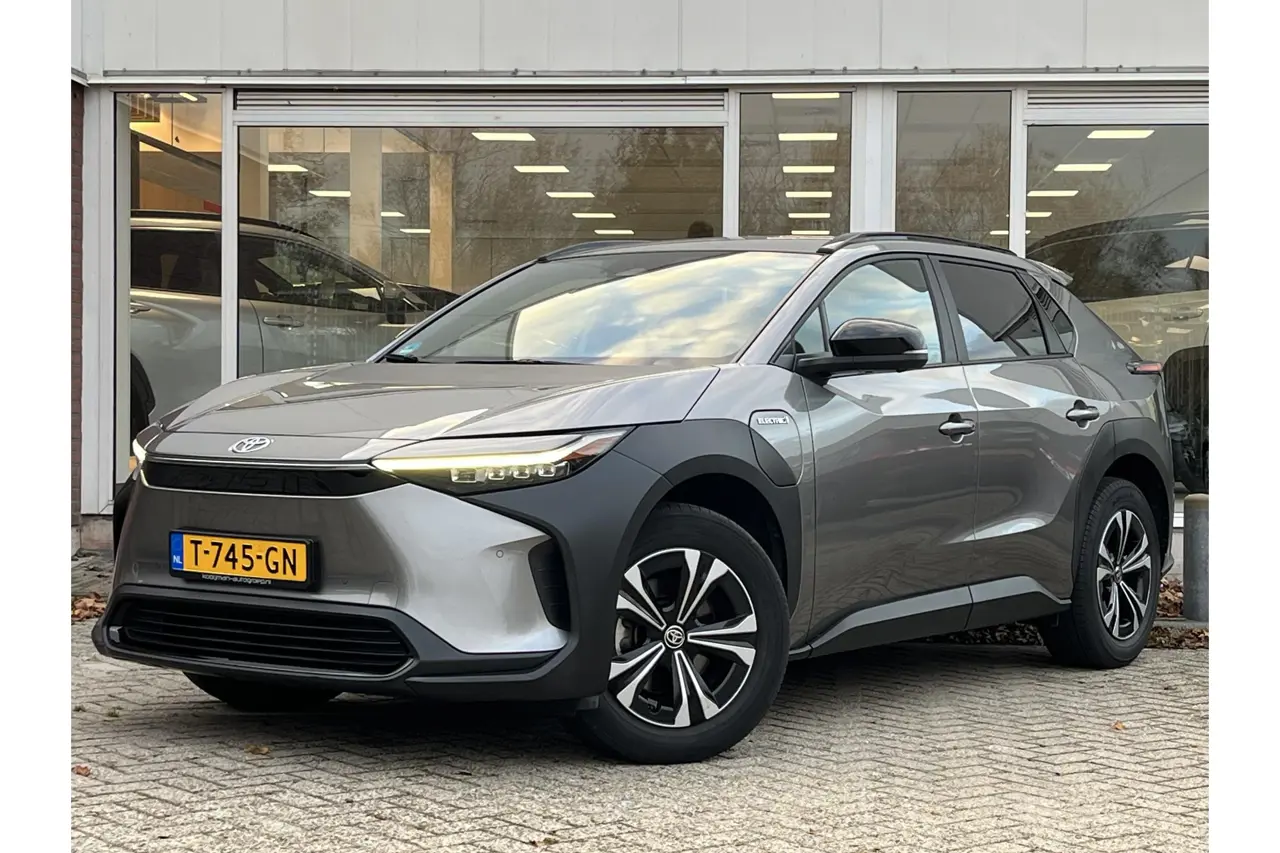 Toyota bZ4X Dynamic 71 kWh 2023, photo 1